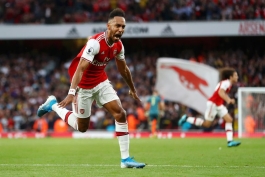 arsenal-آرسنال-مهاجم-گابن-لیگ برتر-انگلیس