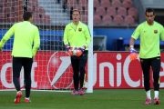 تمرین بارسلونا در Parc des Princes 