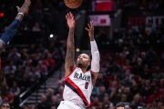 پورتلند تریل بلیزرز - نیو اورلینز پلیکانز - Moda Center -بسکتبال NBA