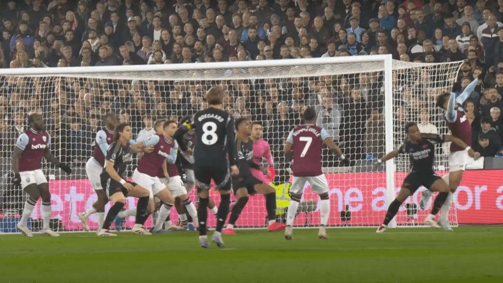 Timber's action on Gabriel's goal vs West ham